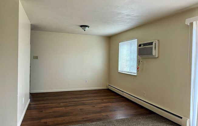 2 beds, 1 bath, 820 sqft, $1,035, Unit 125