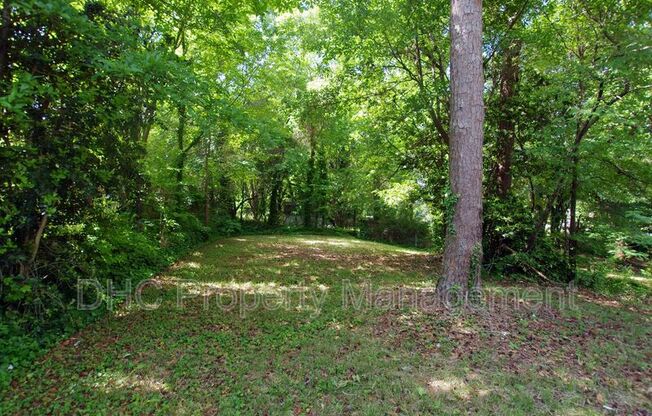210 Creekwood Ln