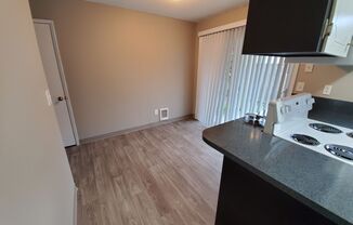 2 beds, 1 bath, 825 sqft, $1,600, Unit 5204*