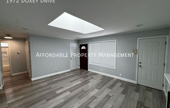 1972 DOXEY DR