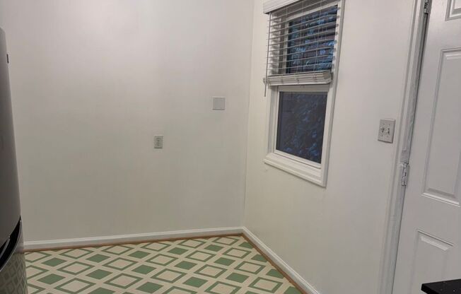 1 bed, 1 bath, 572 sqft, $1,575, Unit 2400-02