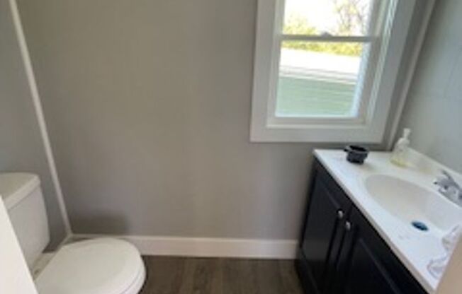 2 beds, 2 baths, $1,500