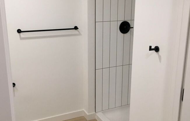 Studio, 1 bath, 254 sqft, $1,400, Unit 320