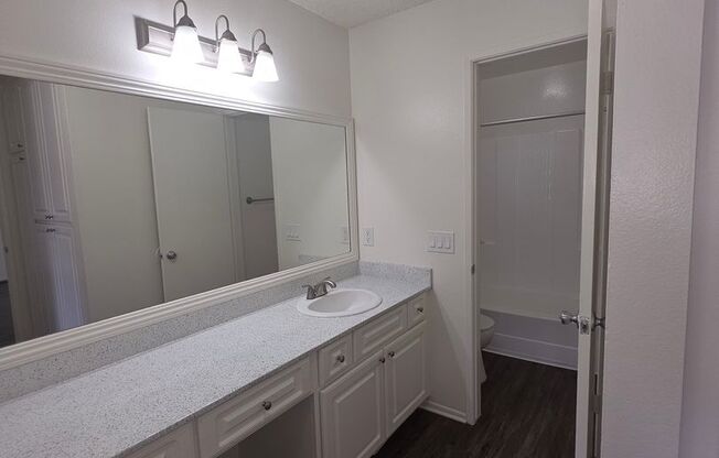1 bed, 1 bath, 713 sqft, $2,075, Unit A128