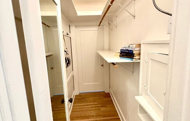 Studio, 1 bath, 431 sqft, $1,475, Unit 212