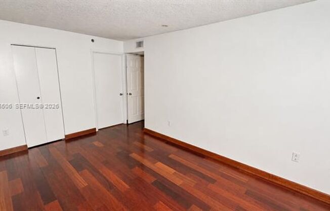 104 SW 9th St cu-1403, Miami, FL 33130