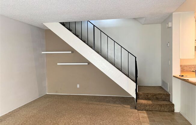2BR/1BA Townhome with pool in Penasquitos Villas