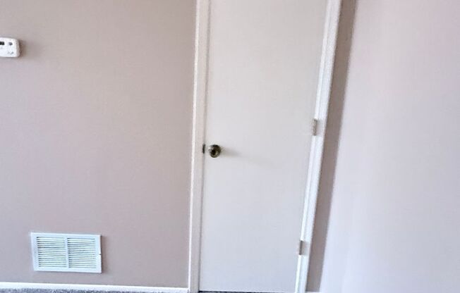 2 beds, 1 bath, 869 sqft, $1,159, Unit 12716S