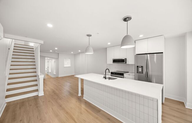 Tatnall West 8720 Landlord