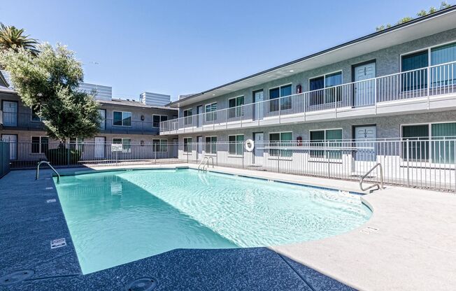 2 beds, 2 baths, 810 sqft, $999, Unit 216
