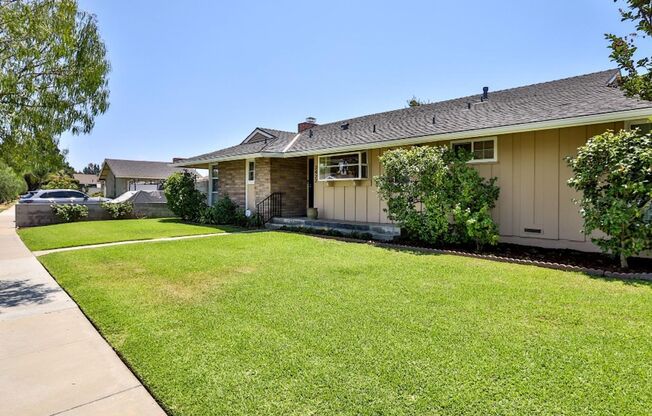 Beautiful Spacious Single Family Home in Anaheim for Lease