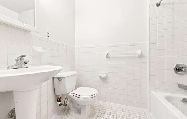 114 W 136 ST