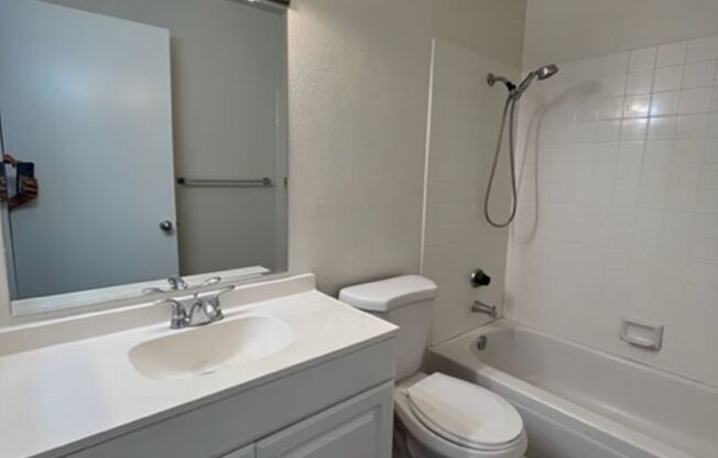 3 beds, 2 baths, $2,800