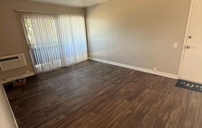 2 beds, 1 bath, 772 sqft, $2,325, Unit 37