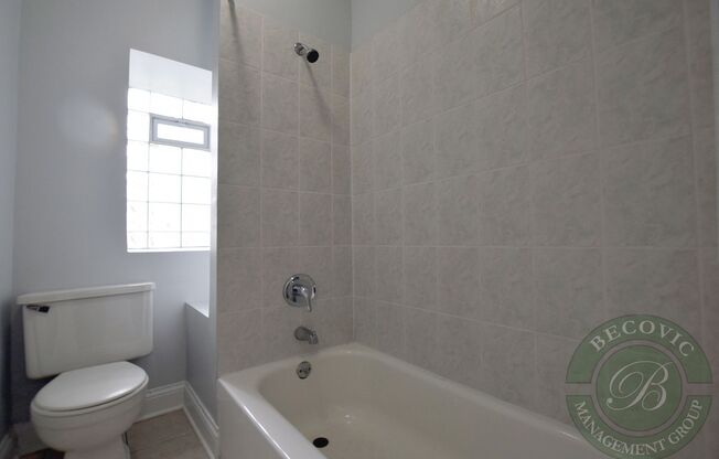 Studio, 1 bath, 305 sqft, $1,550, Unit 317