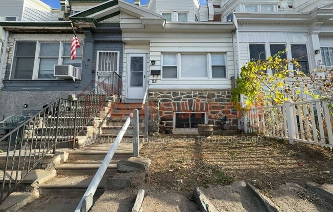 4 Bedroom House in Upper Darby!