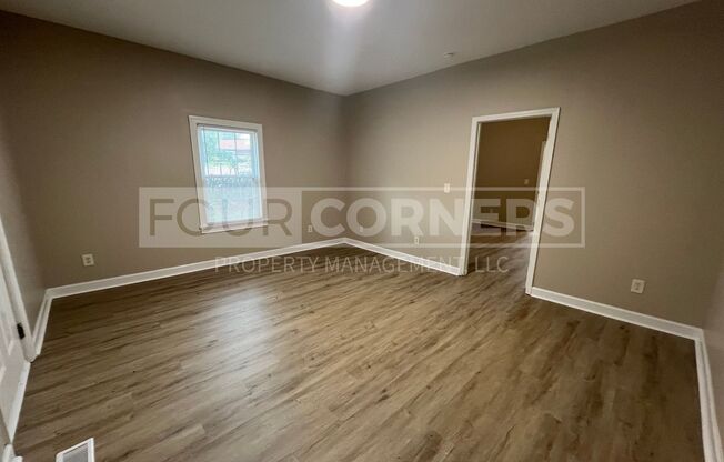 1 bed, 1 bath, 920 sqft, $750, Unit A