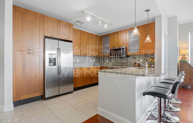 2 beds, 2 baths, 1,337 sqft, $2,595, Unit 1701