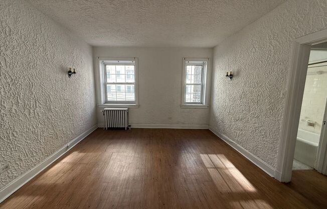 Studio, 1 bath, 308 sqft, $1,175, Unit Bayard Manor 207