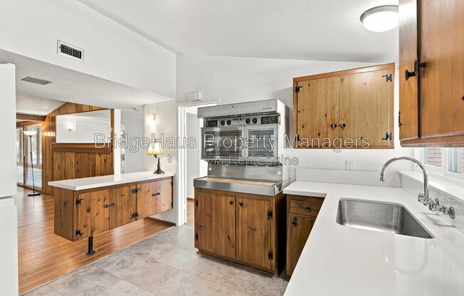 3 beds, 2 baths, 1,492 sqft, $4,200