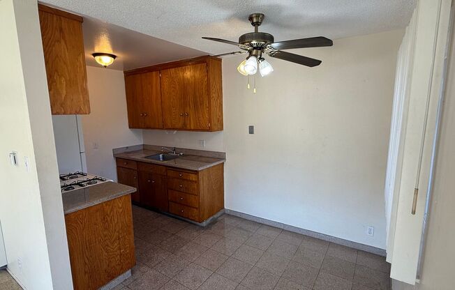 2 beds, 1 bath, 675 sqft, $1,895, Unit 6