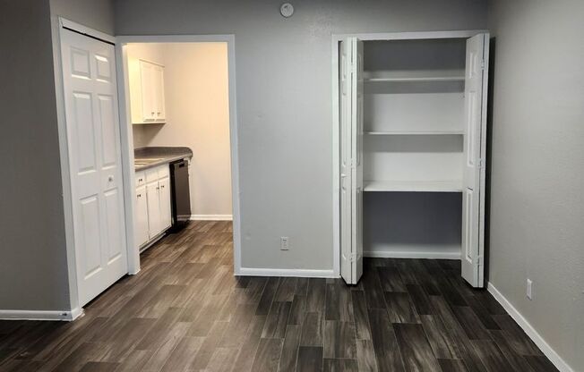 2 beds, 1 bath, 873 sqft, $1,120, Unit 01-0116