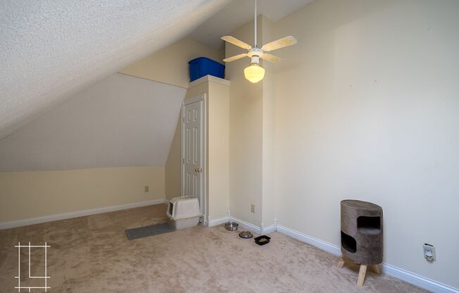 2 beds, 1 bath, $1,425, Unit 1166 Mt. Pleasant