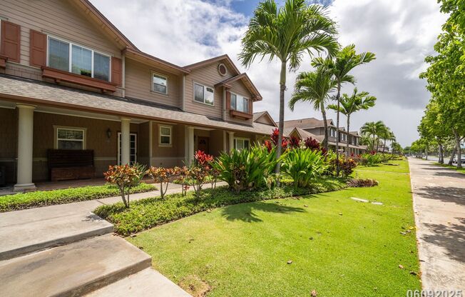 Fairways Edge, 3br/2.5ba w/yard (pets negotiable) (Ewa Beach)