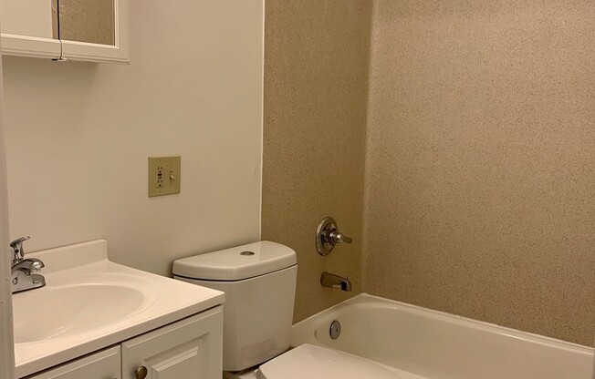 1 bed, 1 bath, 530 sqft, $1,650, Unit 311