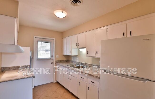 2110 S GRANADA DR