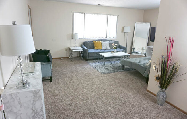 1 bed, 1 bath, 700 sqft, $795, Unit 24-7319