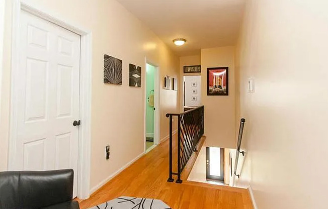 Charming Rowhouse Retreat in the Heart of DC!
