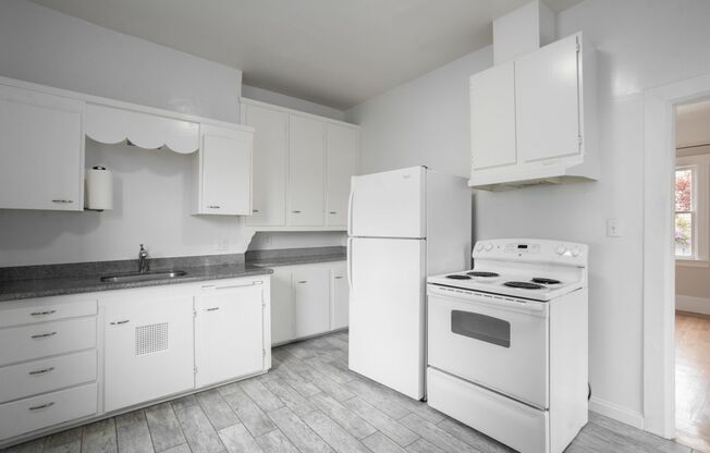 2 beds, 1 bath, $3,600