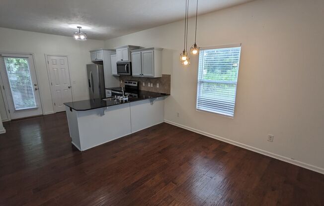 2 beds, 2.5 baths, $1,650