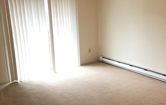 2 beds, 1 bath, $1,369