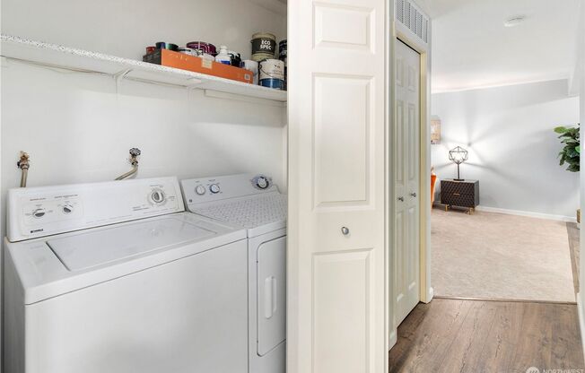 2 beds, 2 baths, $2,095, Unit #1106