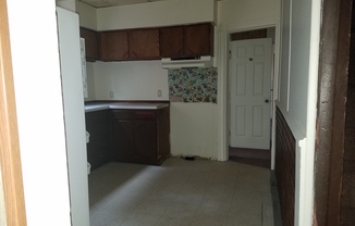 2 beds, 1 bath, $995