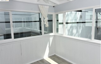 10 CROXTON AVE