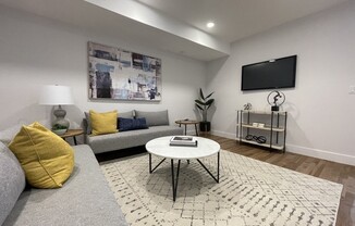 2 beds, 2 baths, 1,060 sqft, $4,000, Unit 409