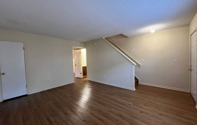 2 beds, 1.5 baths, $1,400