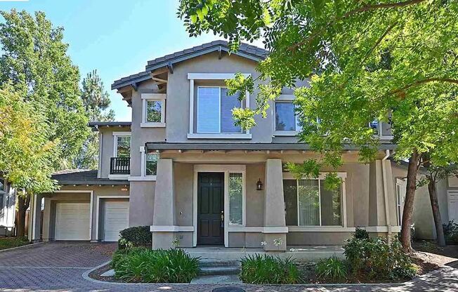 Livermore Beauty with 4 bedrooms and 2.5 baths! Great Location, schools and Area Activities!