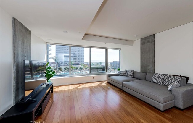 1 bed, 1 bath, 920 sqft, $2,900, Unit 909