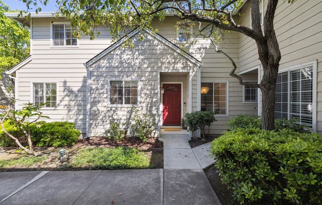 Delightful 3/3bth End-Unit Townhouse in Central Mountian View