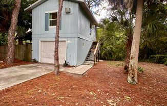 1104 59th Avenue Drive West