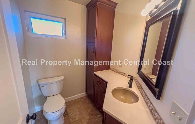 2 beds, 1.5 baths, $2,600