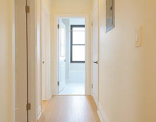 2 beds, 1 bath, $8,200, Unit 14K