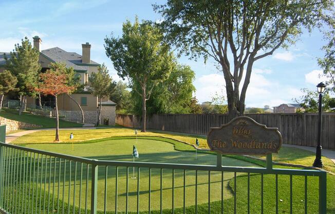 THE VILLAS AT BEAVER CREEK PUTTING GREEN IN THE WOODLANDS