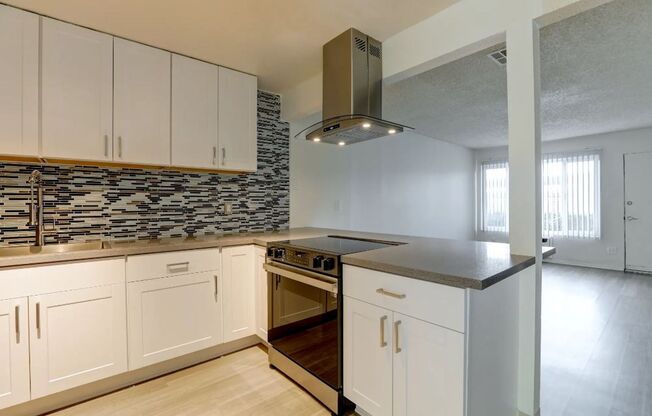 2 beds, 1.5 baths, 1,300 sqft, $2,842, Unit 7081G3