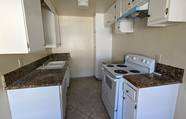 1 bed, 1 bath, 525 sqft, $1,600, Unit 06