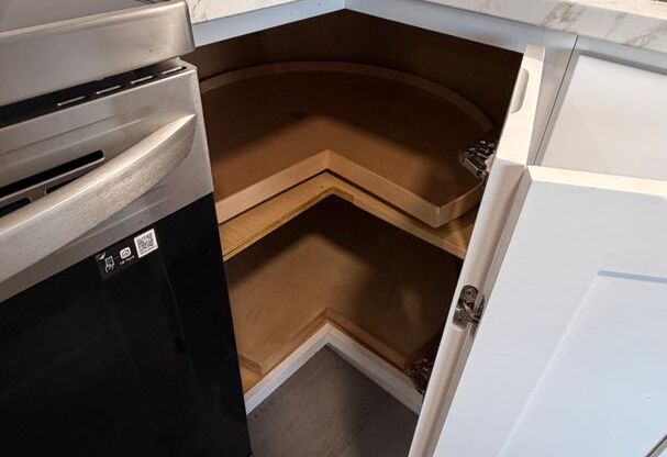 2 beds, 1 bath, 855 sqft, $1,049, Unit 3366-14